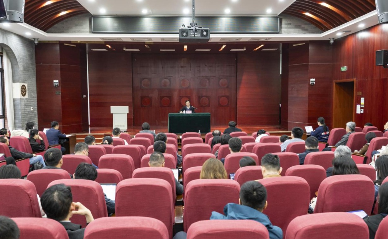 清华大学举办年轻干部树立和践行正确政绩观学习教育专题培训班