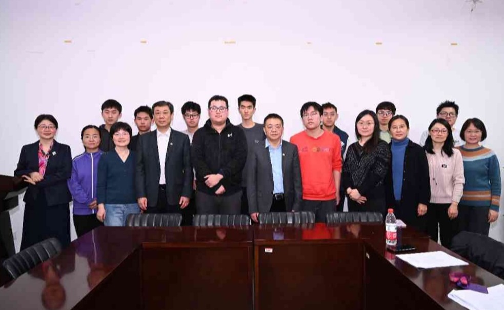 清华大学本科生课程咨询委员会召开2023-2024学年春季学期正式会议
