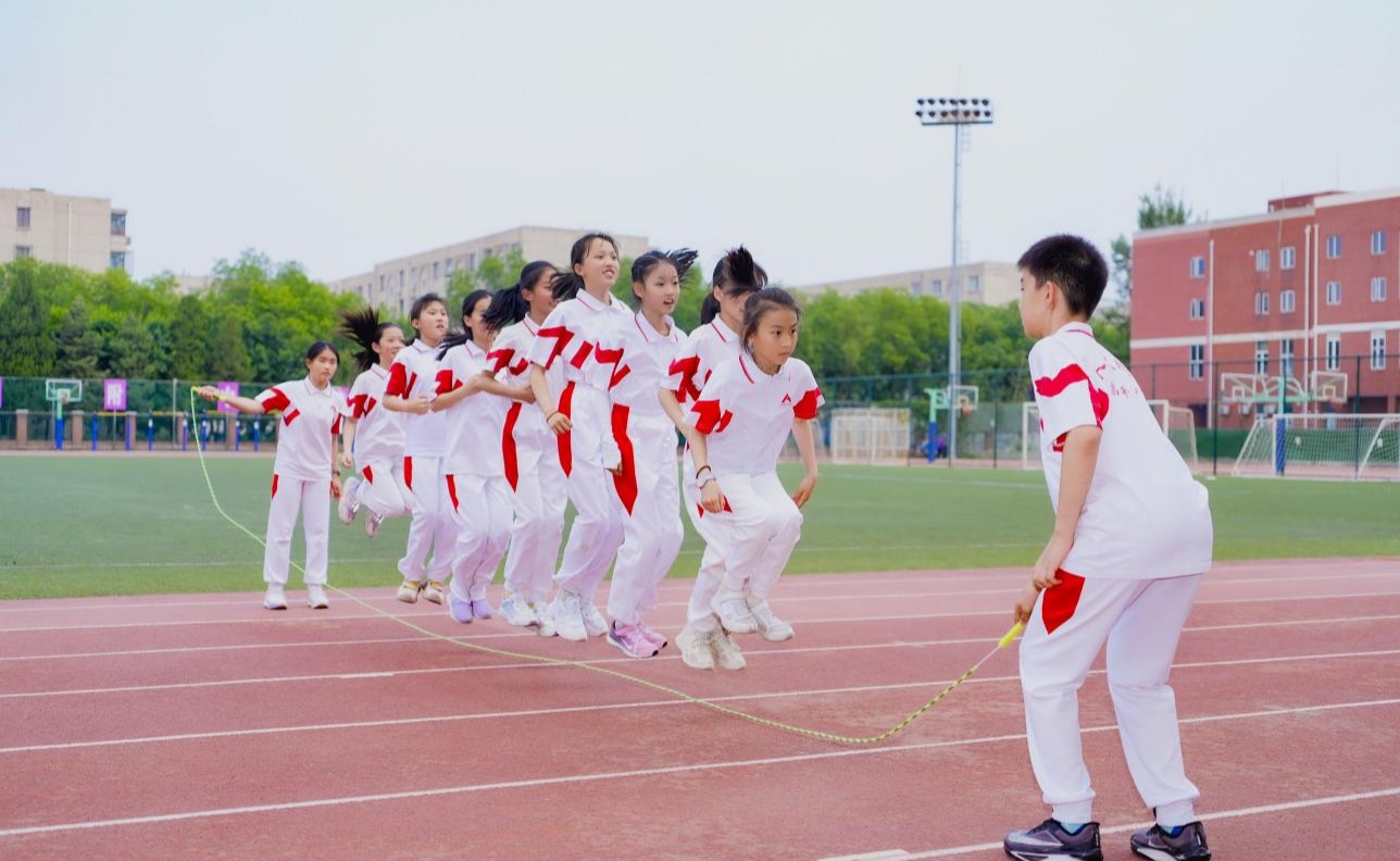 全国青少年民族体育校园联赛跳绳比赛在清华附中举行