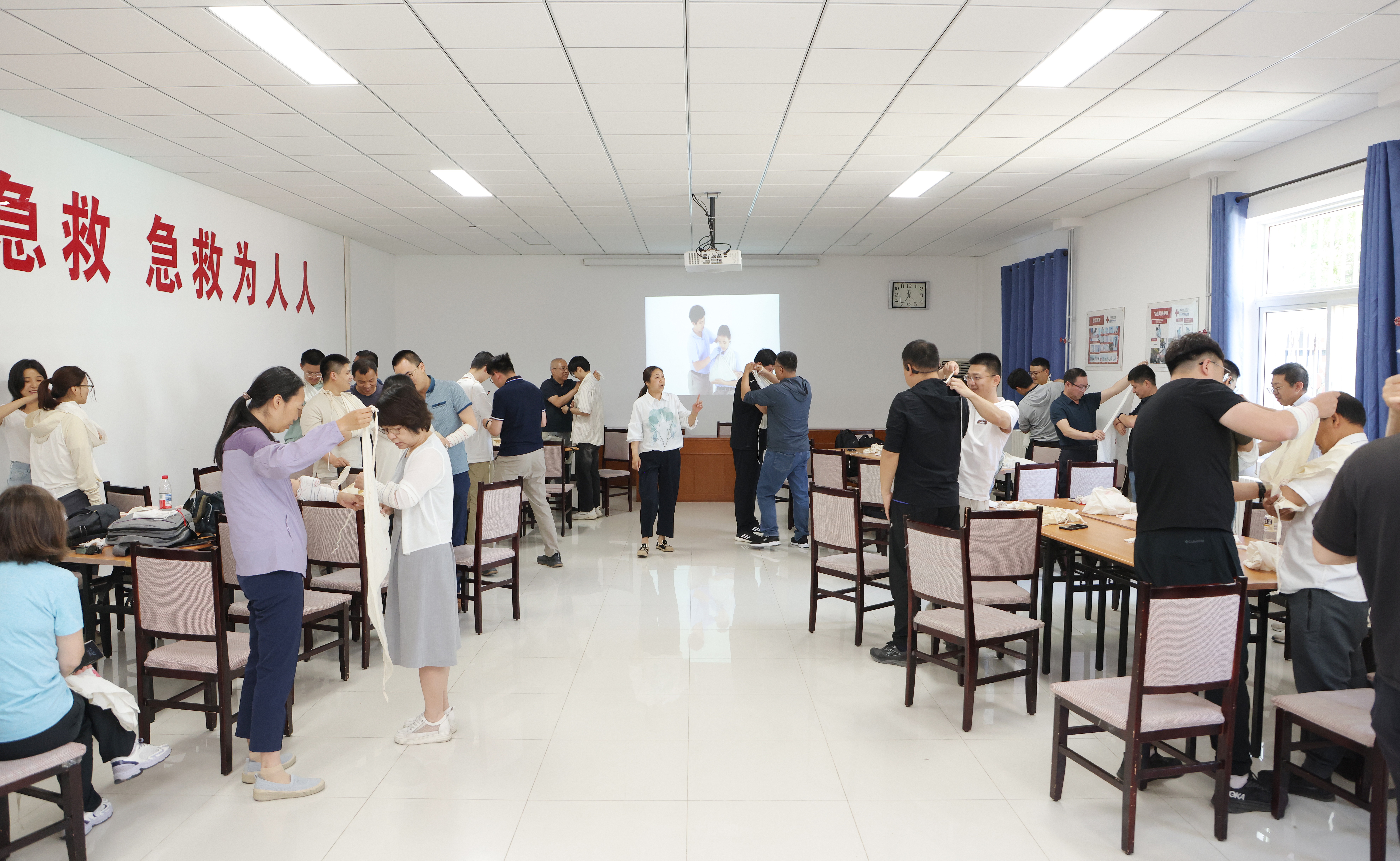实验室处组织全校实验室安全管理人员开展实操培训