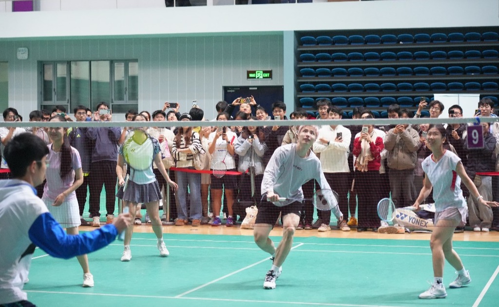 “世界冠军进校园”系列活动举行