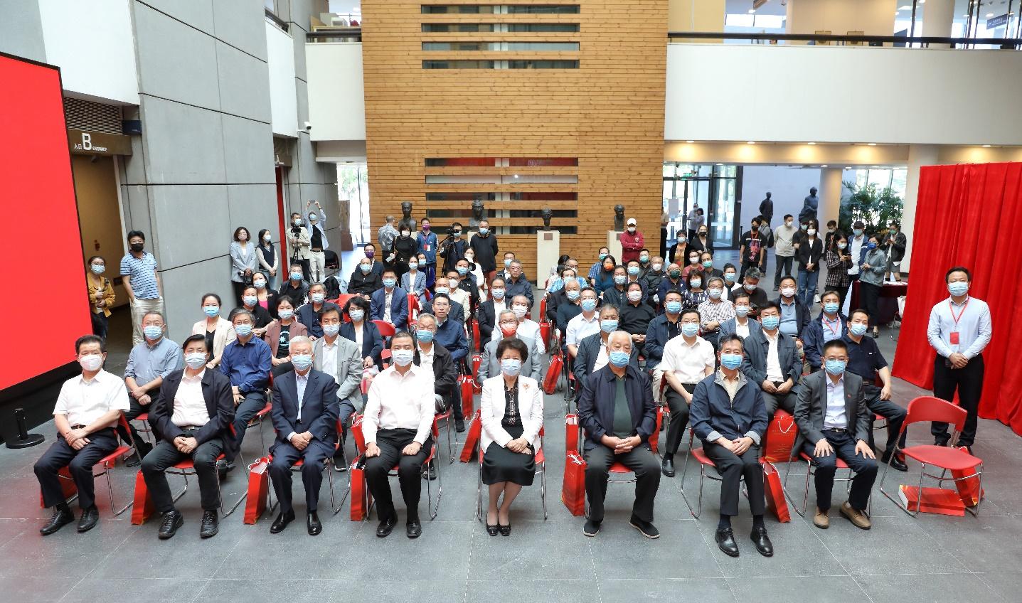 庆祝中国共产党第二十次全国代表大会胜利召开全国教育书法作品邀请展开幕