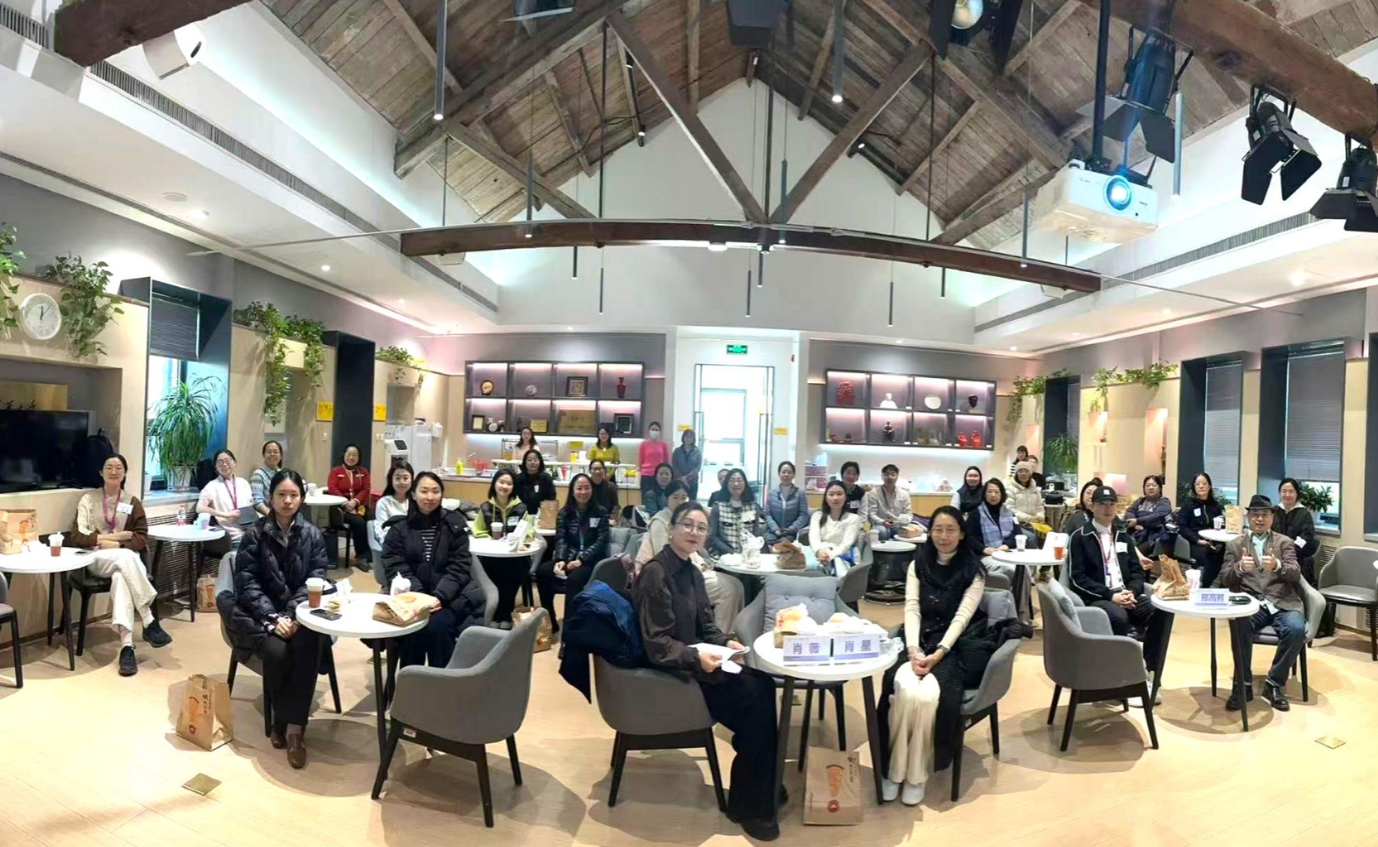 第十期荷韵沙龙举行 聚焦美育在当代教育中的唤醒与构建展开分享交流