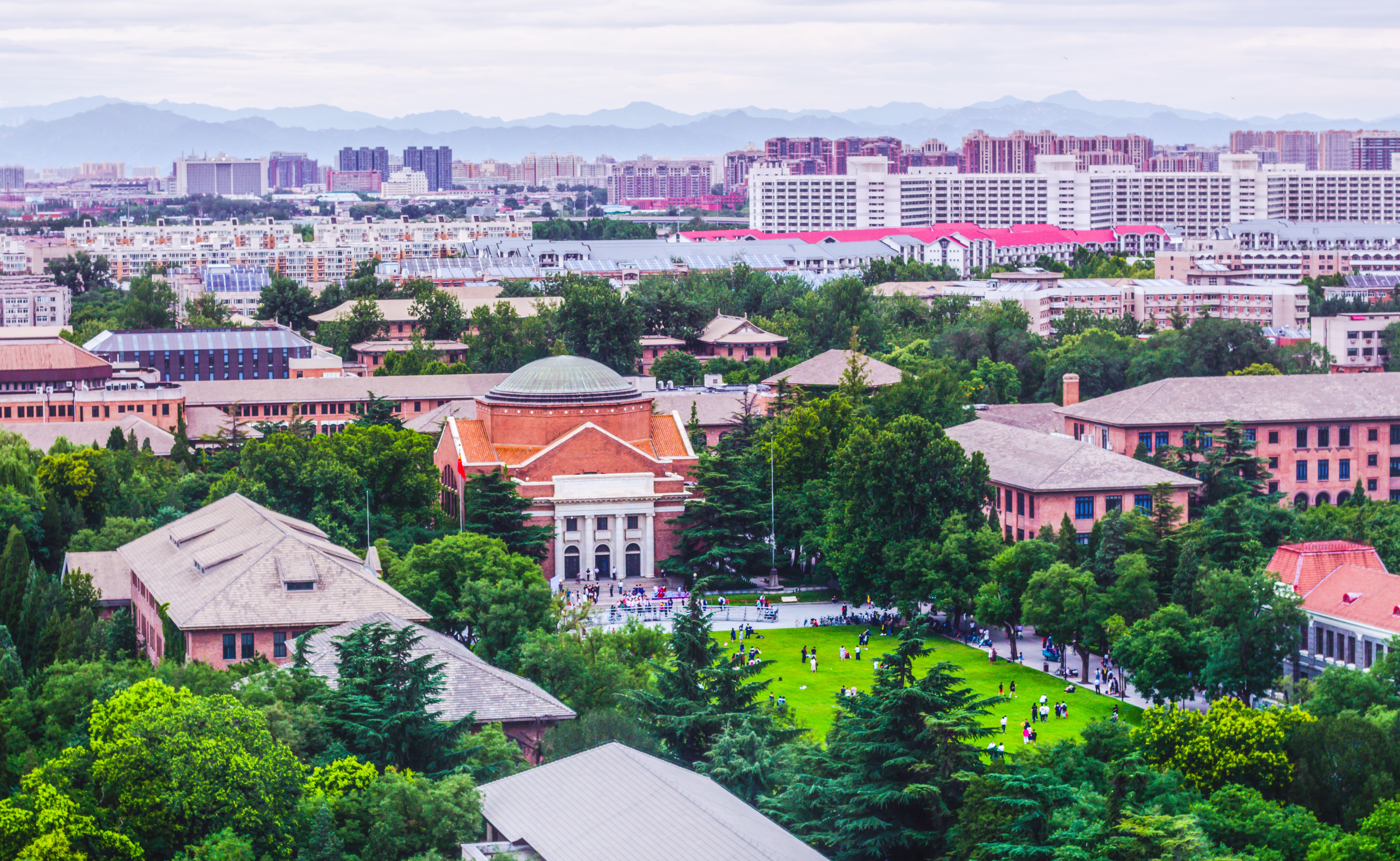 清华全球战略十周年：自信向世界，开放迎未来！