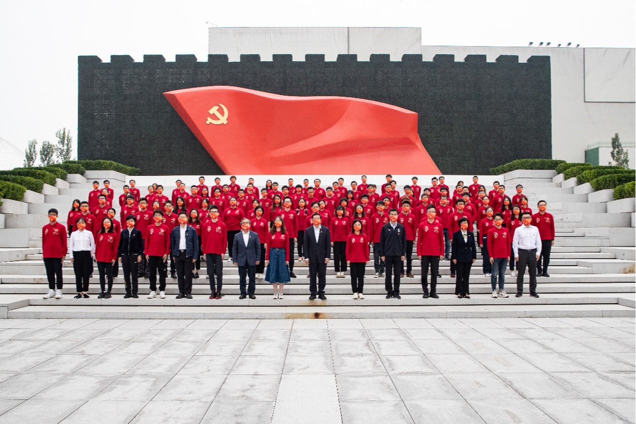 清华大学师生祝福祖国母亲73周年华诞生日快乐